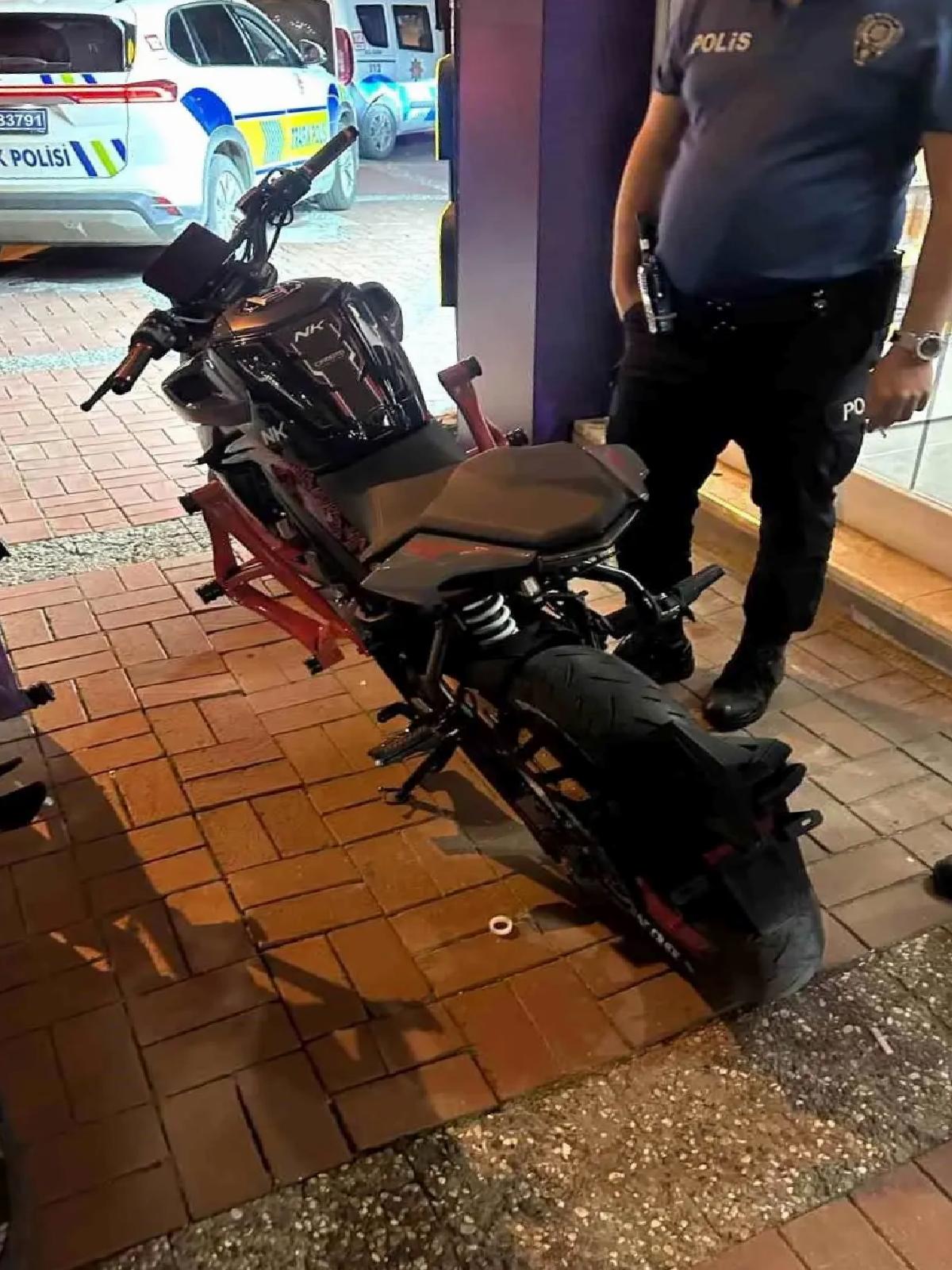 Hız Tutkunu Motosiklet Sürücüsüne Cezai İşlem