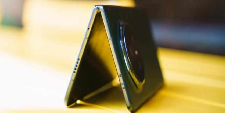 Honor Magic V5 tanıtım için gün sayıyor ve sınıfının en incesi olmaya hazırlanıyor