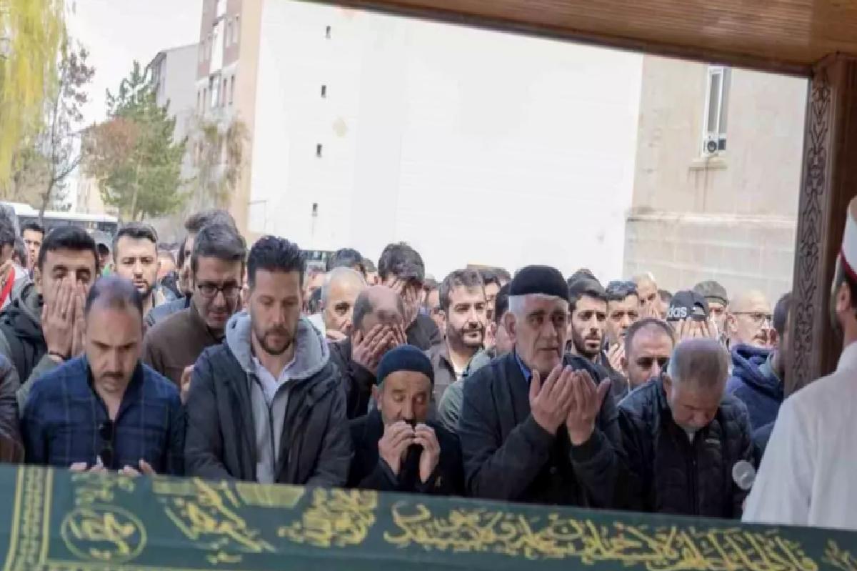 İbrahim Selamet Son Yolculuğuna Uğurlandı