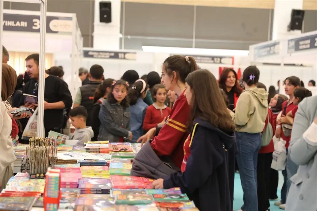 Iğdır Kitap Fuarı Açıldı