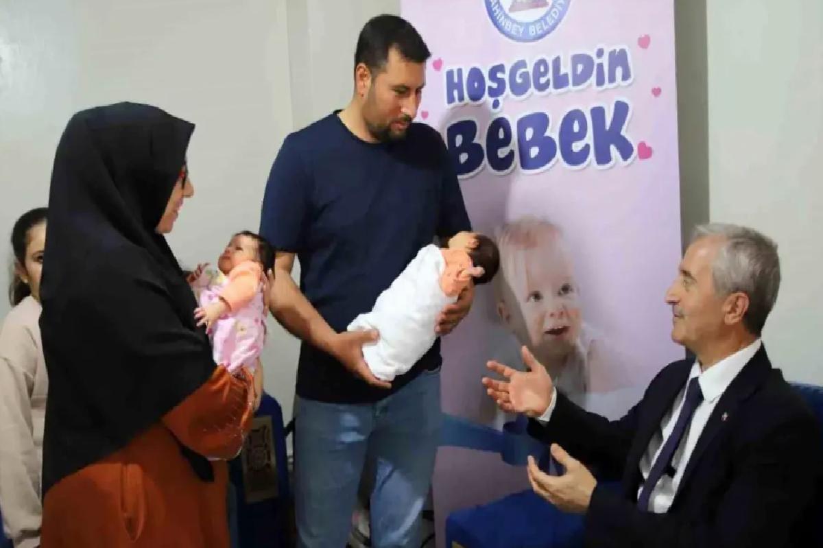 İkiz Bebek Sahibi Aileye Şahinbey Belediyesi’nden Destek