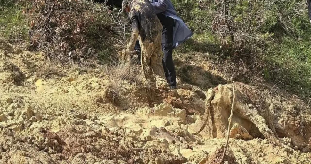 İneği ile Çamura Saplanan İsmail Ünsal Kurtarıldı
