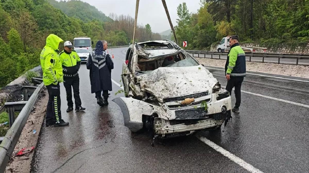 İnegöl’de trafik kazası: 1 ölü, 3 yaralı
