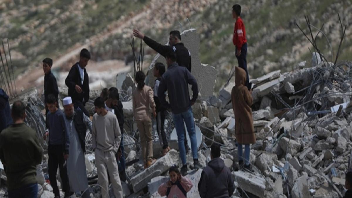 İsrail ordusu, Batı Şeria’da Filistinlilere ait 106 ev için yıkım kararı aldı