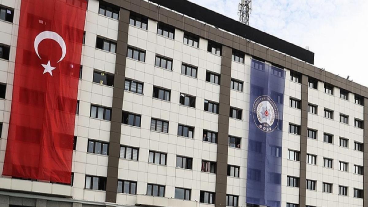 İstanbul Emniyet Müdürlüğü’nden “Özgür Özel’in makam aracı kapalı otoparka alınmadı” iddiasına yanıt