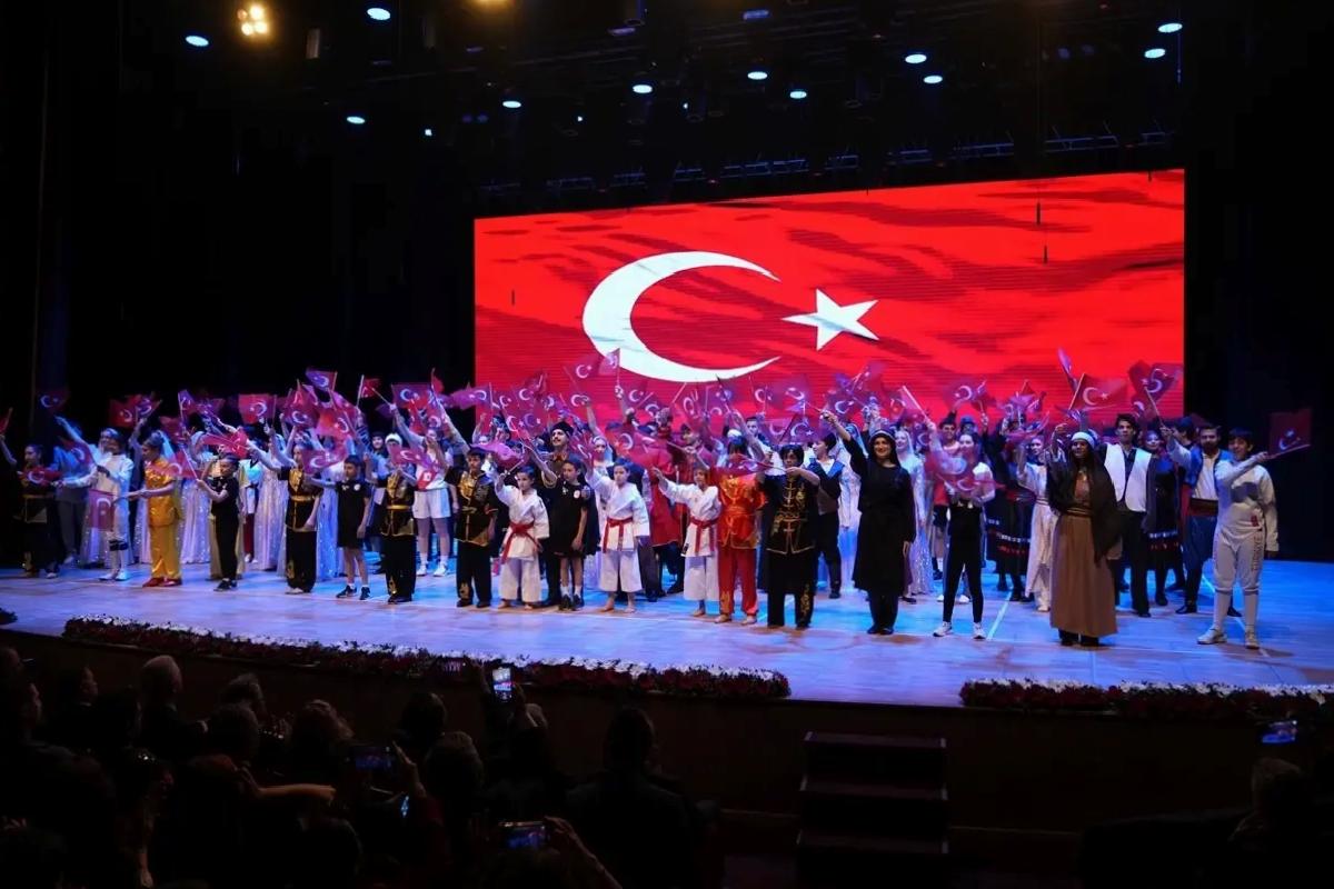 İstanbul’da 19 Mayıs Atatürk’ü Anma, Gençlik ve Spor Bayramı kutlanıyor