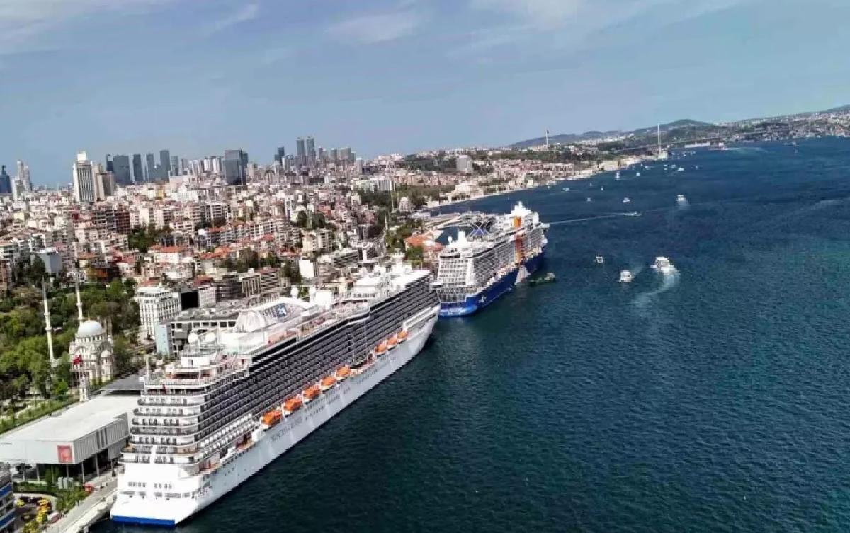 İstanbul’da Dev Kruvaziyer Gemiler