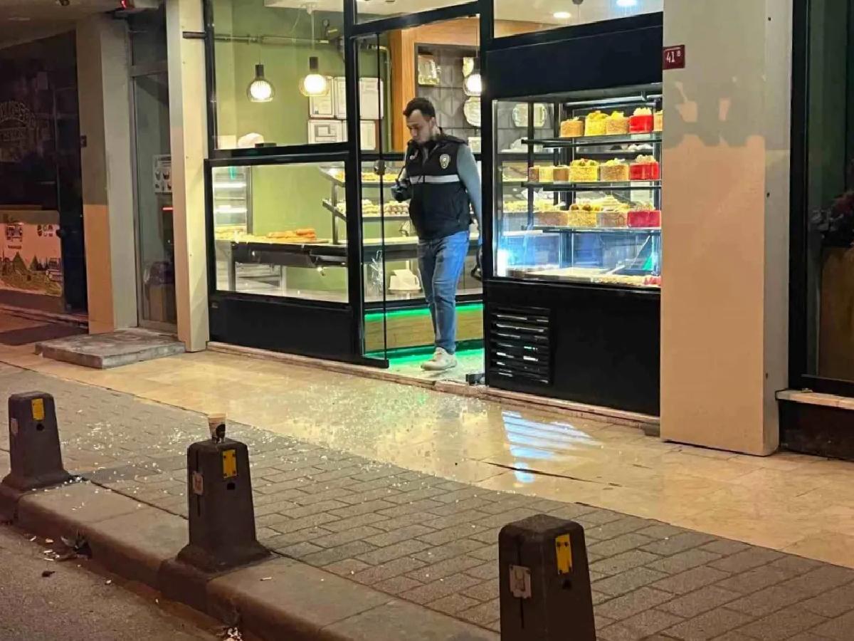 İstanbul’da Genç Kafede Silahlı Saldırıya Uğradı