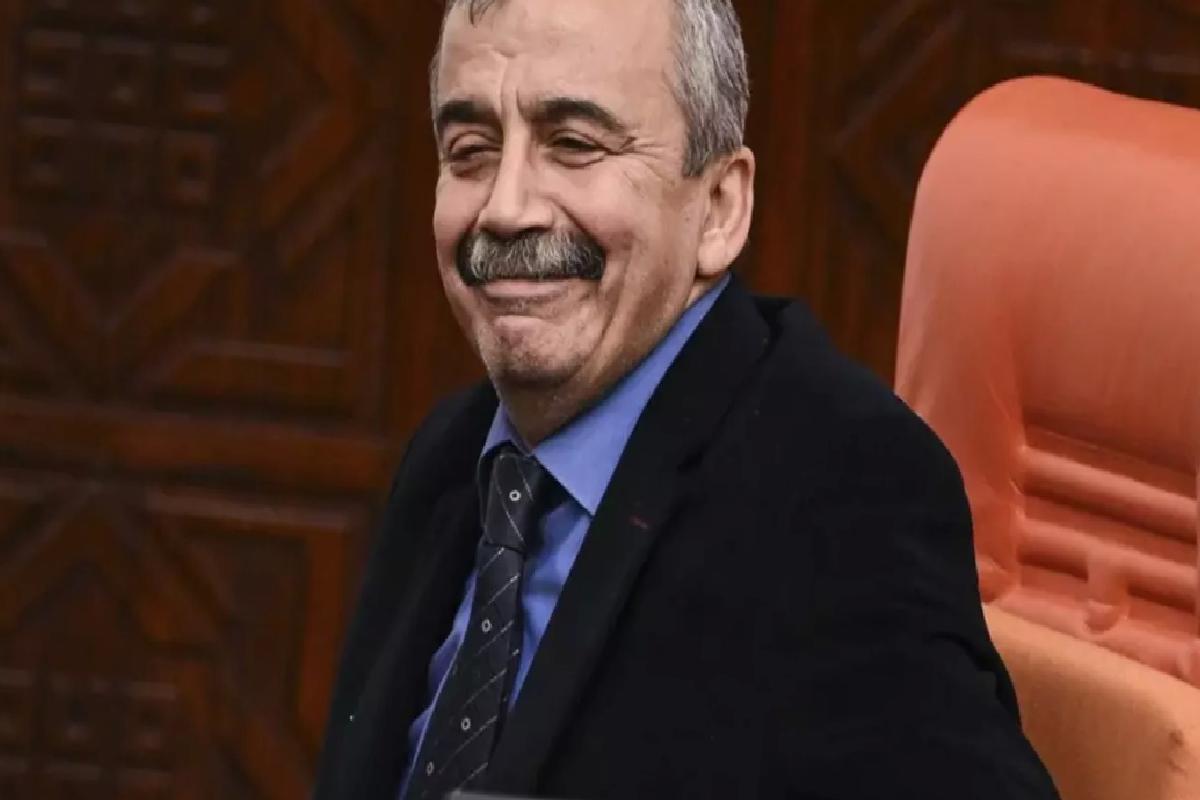 İşte 18 gündür yoğun bakımda tutulan Sırrı Süreyya Önder’in ölüm nedeni