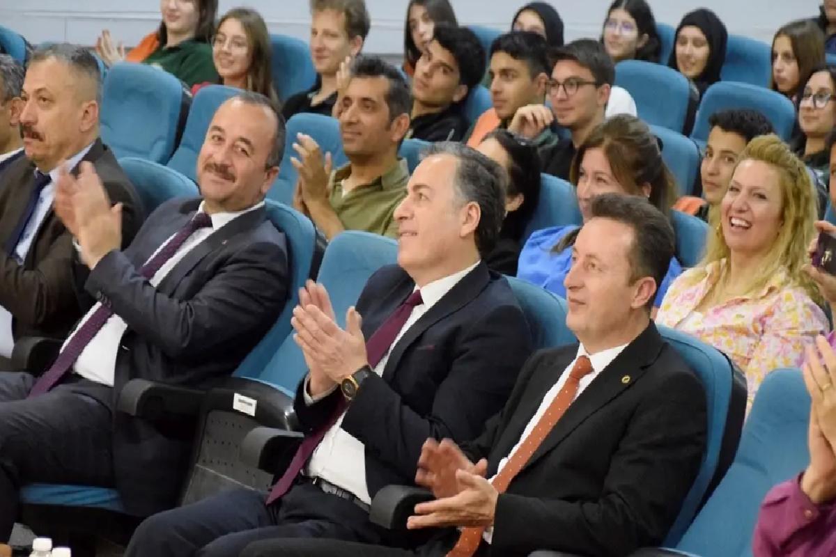 İZDSO’dan Turgutlu’ya Klasik Müzik Konseri