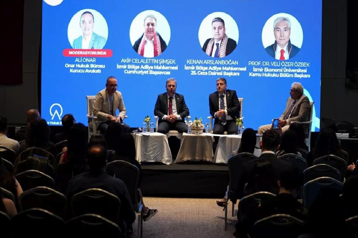 İzmir’de Hukuk Festivali Başladı