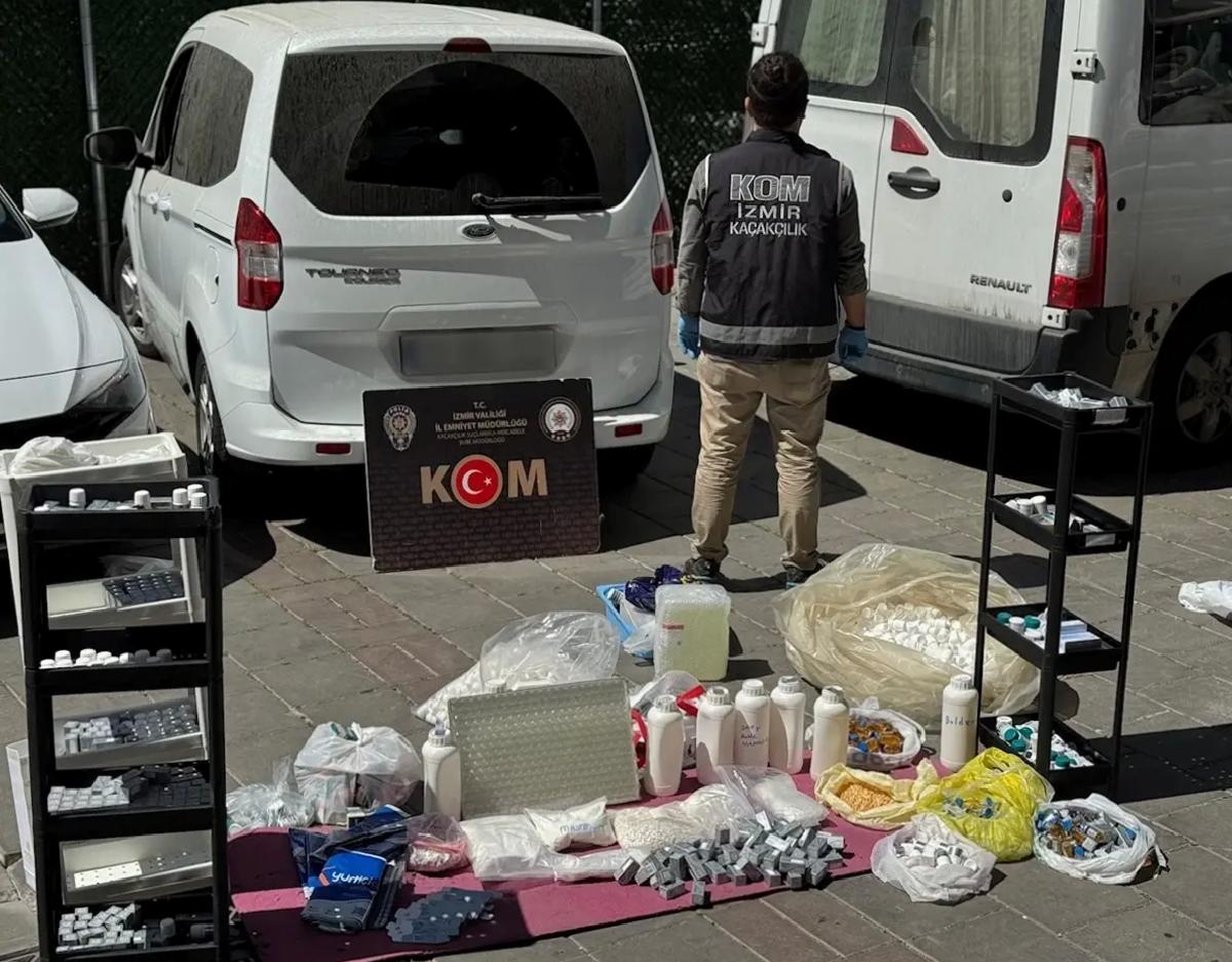 İzmir’de Kaçak İlaç Operasyonu