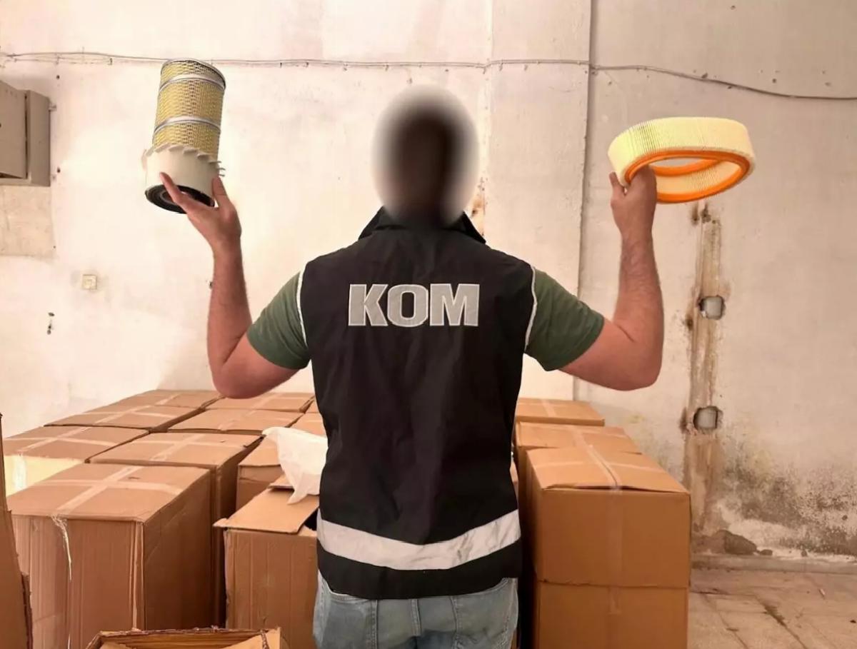İzmir’de Kaçak Oto Yedek Parça ve Akaryakıt Operasyonu