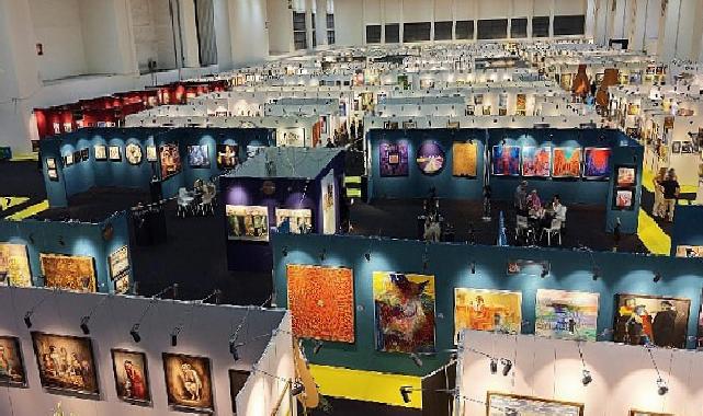 İzmir’de sanat ve antika fuarına yoğun ilgi