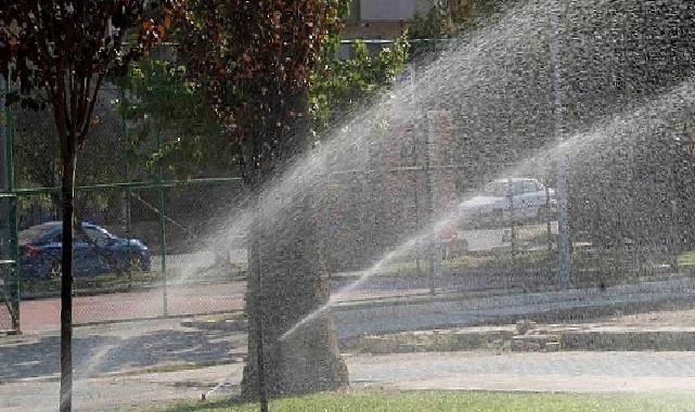 İzmir’in parklarında su kaybına geçit yok
