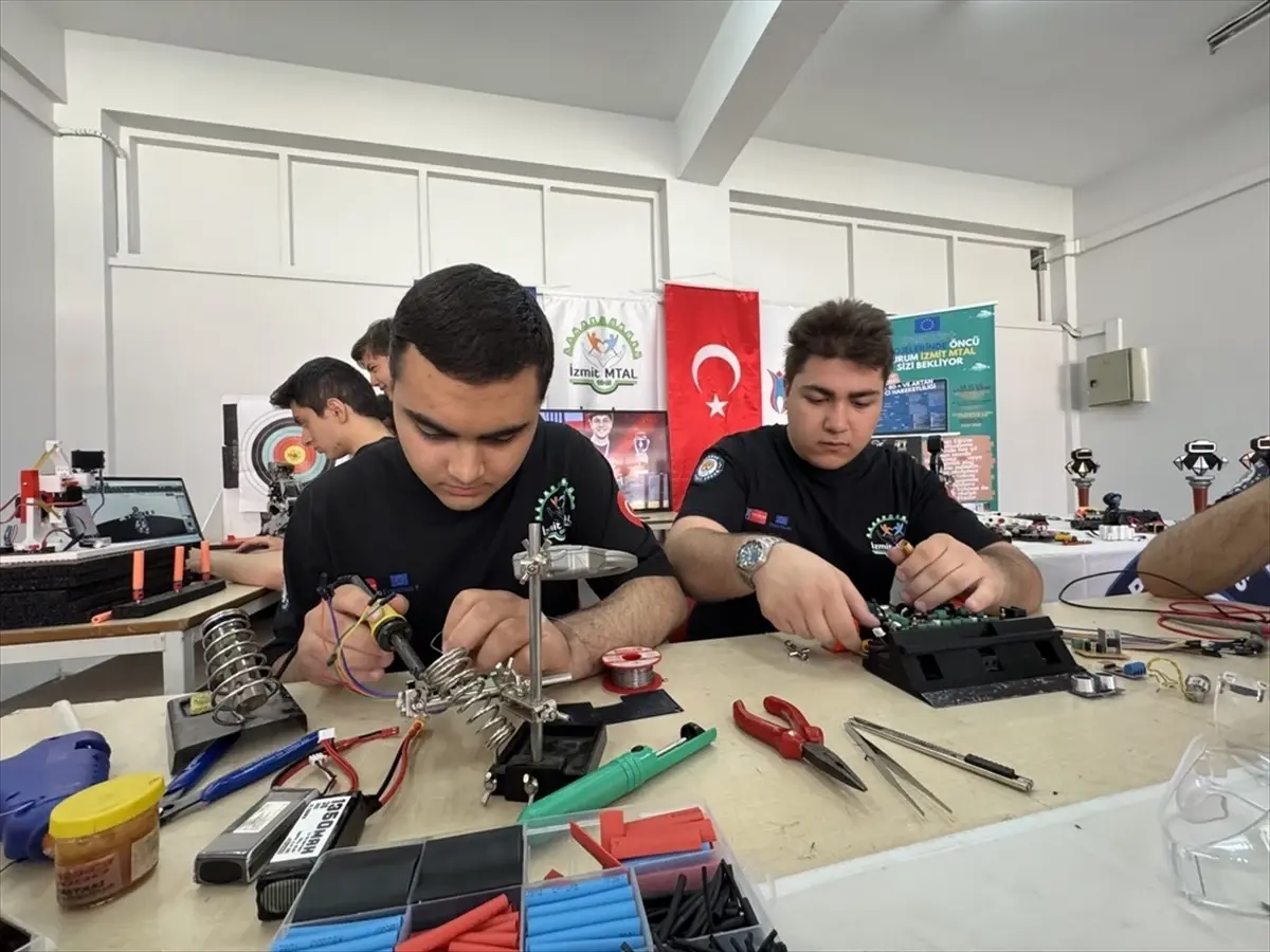 İzmit MTAL Öğrencilerinden Uluslararası Başarı