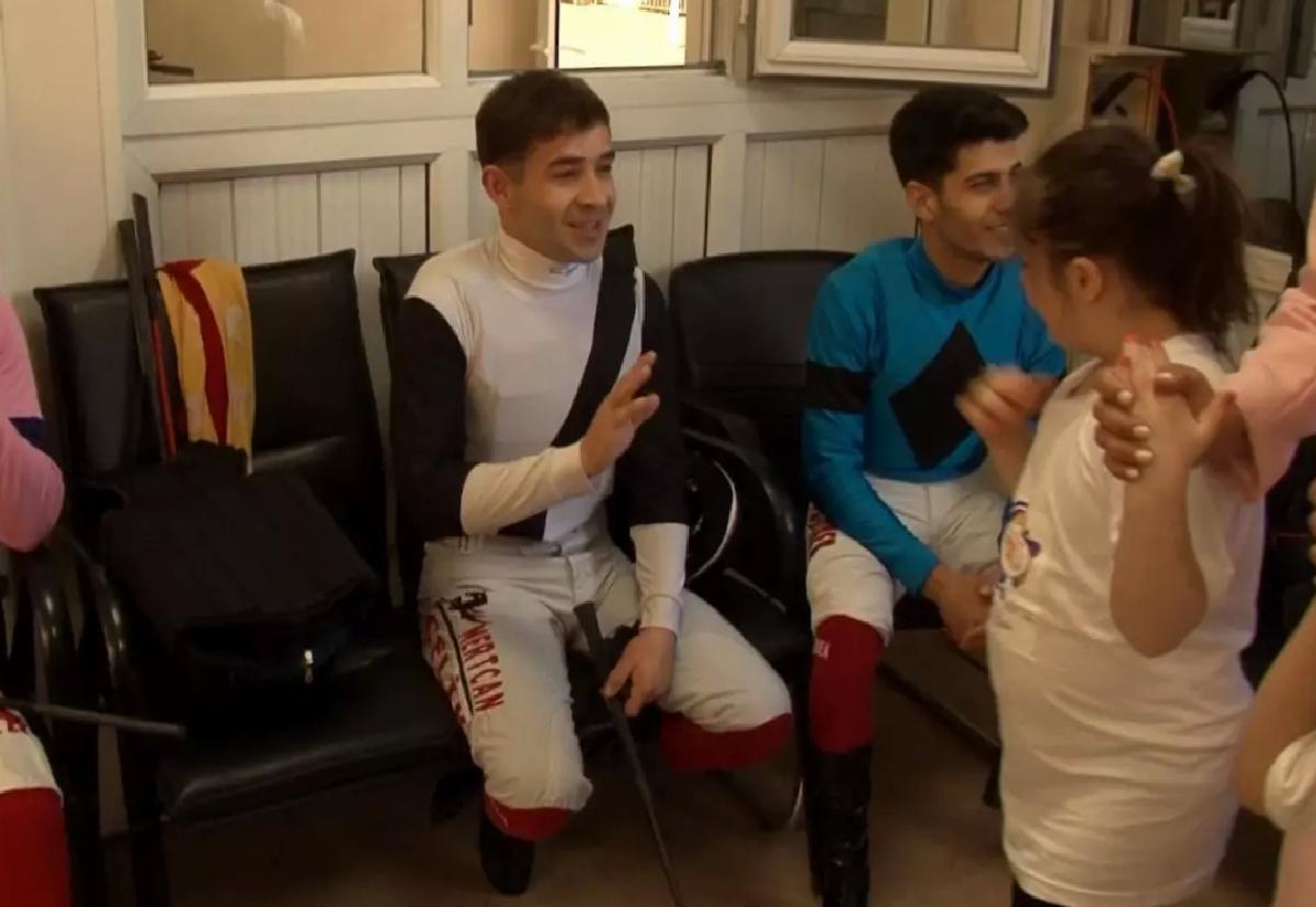 Jokey Mertcan Çelik Hastanede Yaşam Savaşı Veriyor