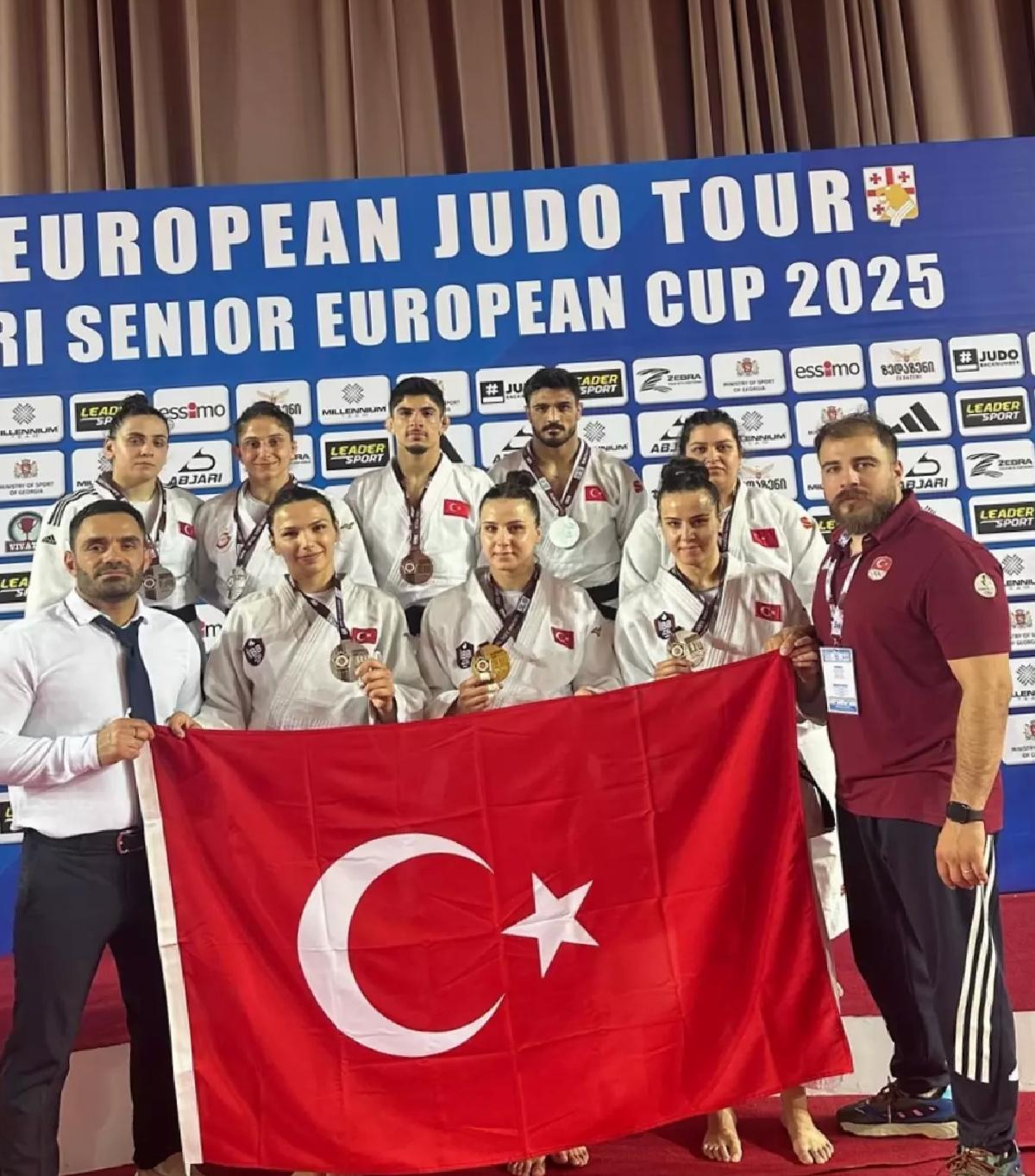 Judocularımız Avrupa Kupası’nda 8 Madalya Kazandı