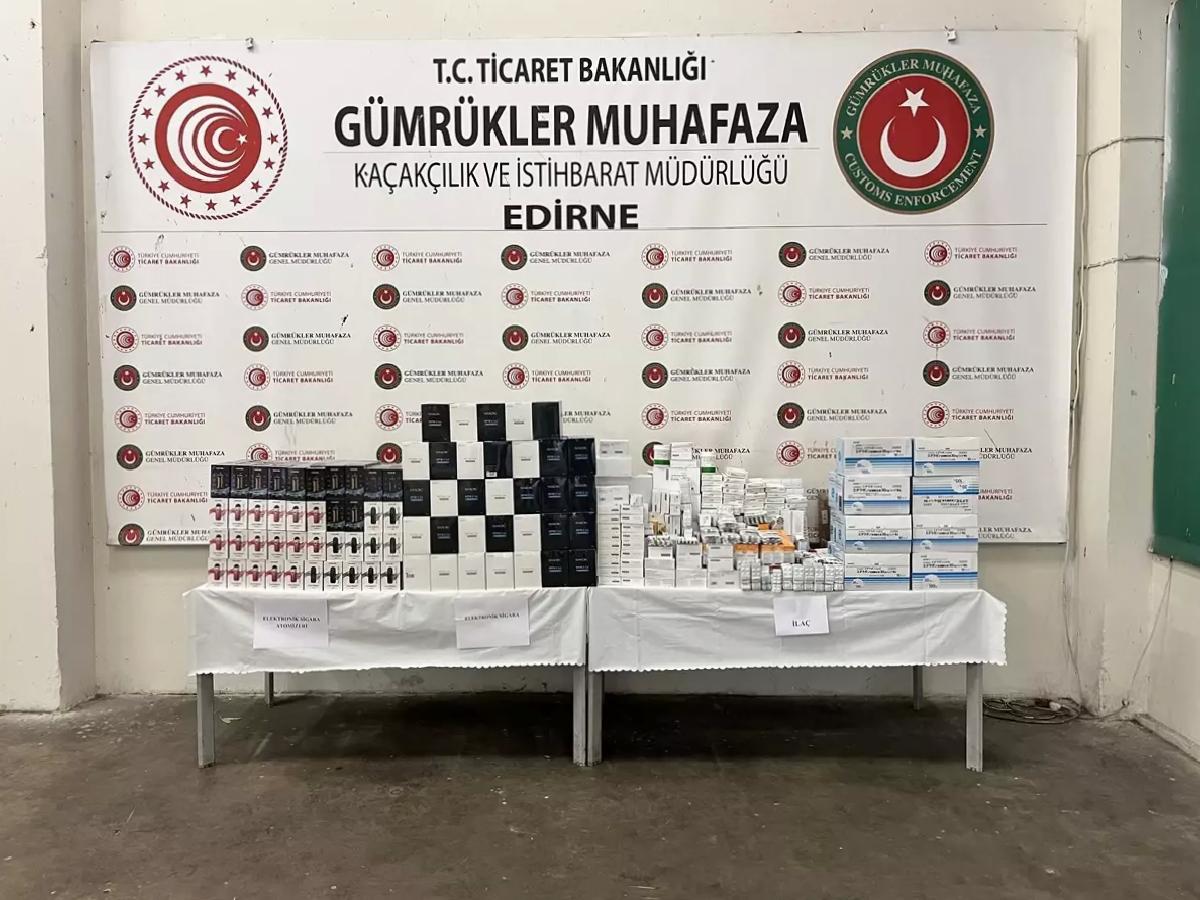 Kaçak Ürün Taşıyan Tır Durduruldu
