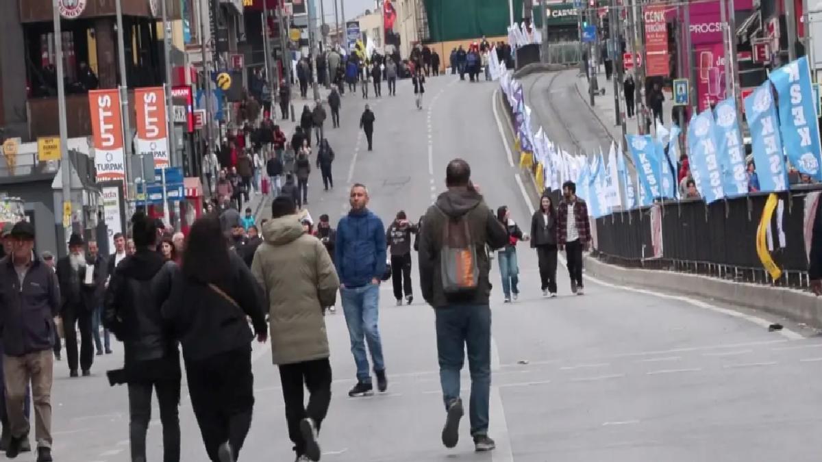 Kadıköy’de 1 Mayıs Mitingi Öncesi Girişler Başladı