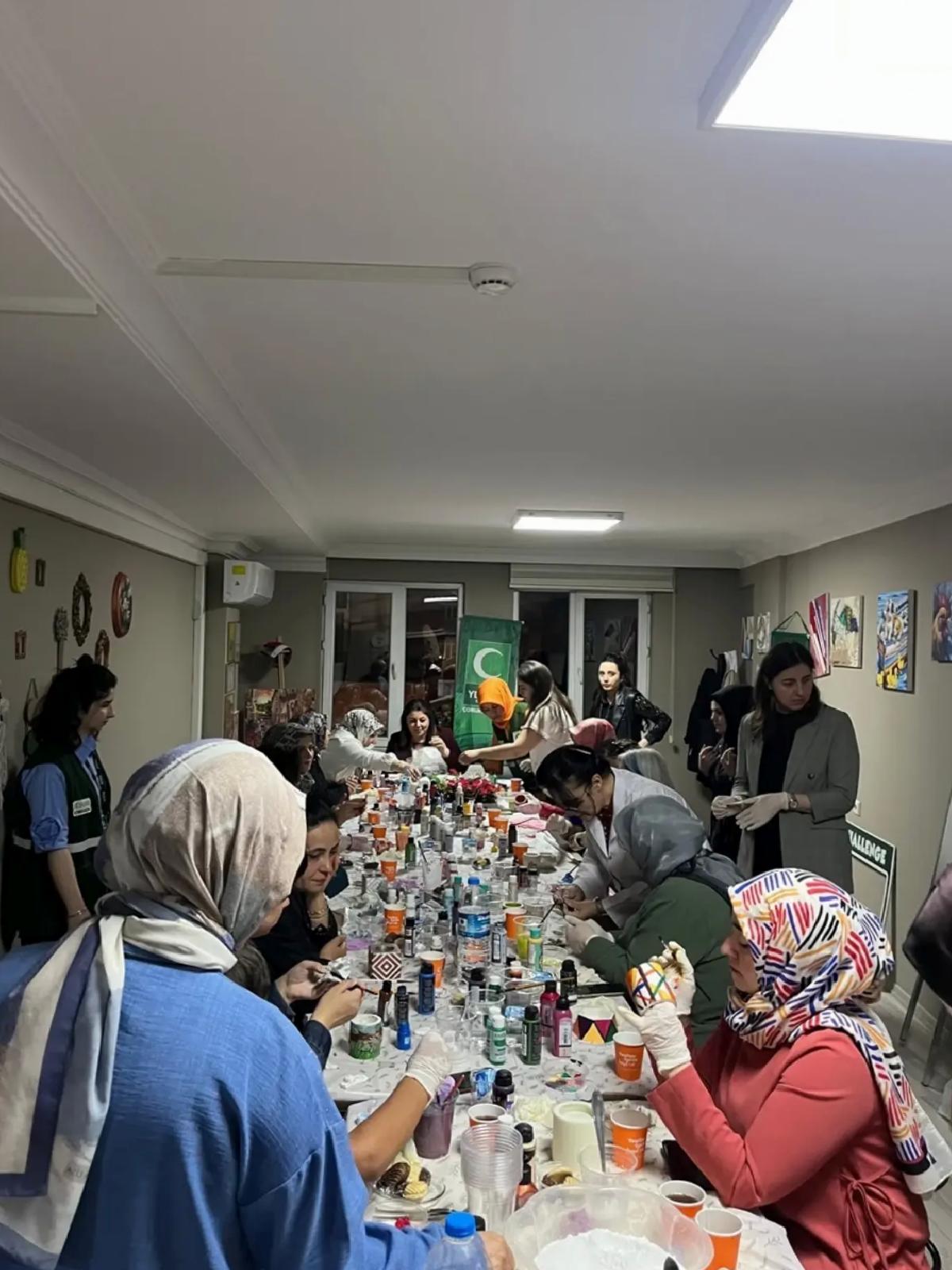 Kadınlara Saksı Yapımı Atölyesi