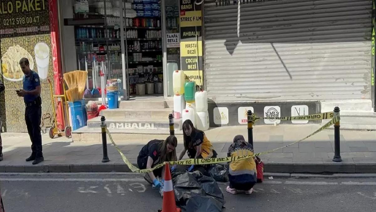 Kaldırımda Fenalaşan Yaya, Servis Aracının Altında Kaldı