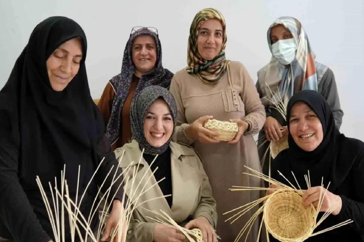 Kanser Hastası Kadınlar, Rattan Kursu ile Umutlarını Tasarlıyor