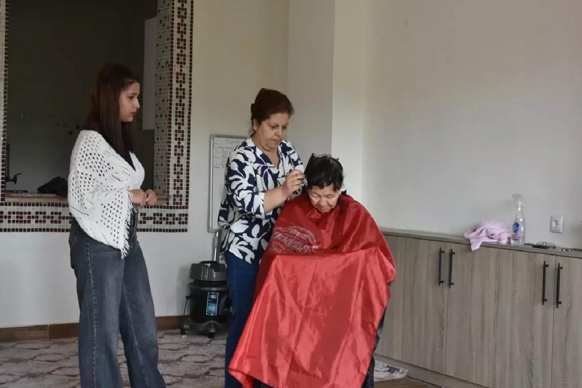 Kanseri Yenen Kuaförden Ücretsiz Hizmet