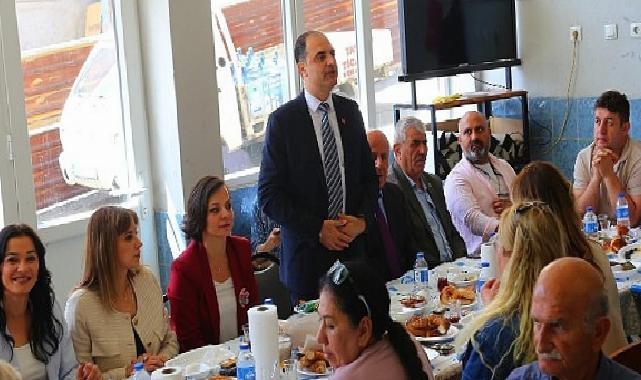 Karabağlarlı muhtarlardan Başkan Kınay’a sürpriz kahvaltı