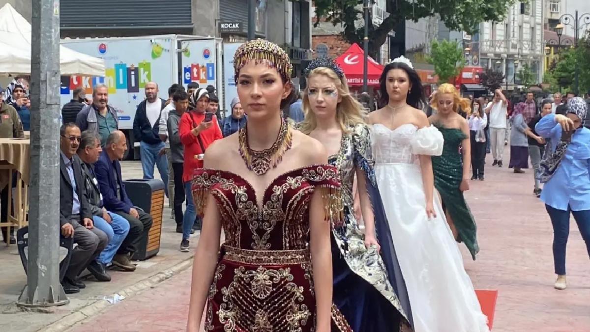 Karabük’te Kuaförler Festivali Renkli Görüntülerle Gerçekleşti
