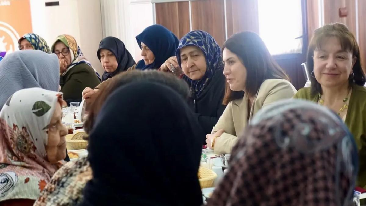 Karabük’te şehit anneleri yemekte buluştu