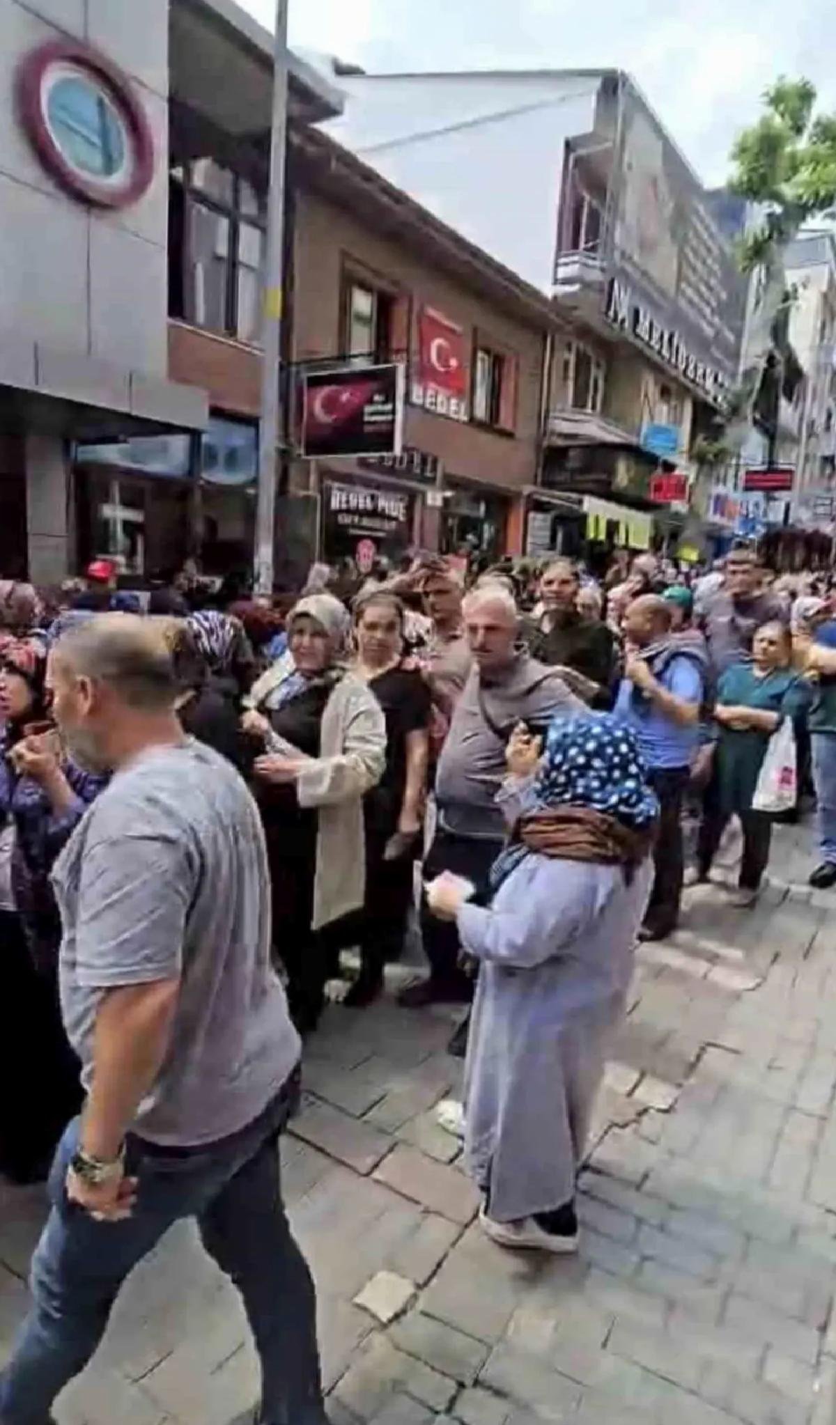 Karacabey’de Çekiliş İzdihamı