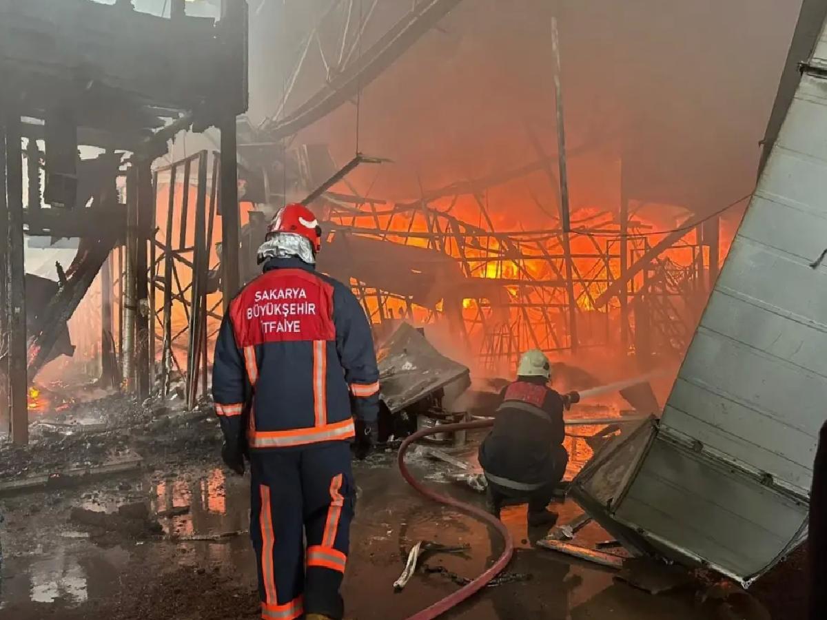 Karasu’da Fındık Fabrikasında Yangın
