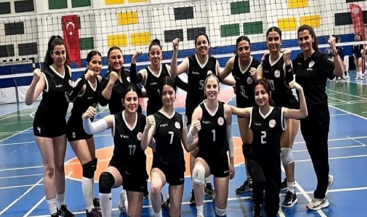 Kars KYK Voleybol Takımı Türkiye 5’incisi Oldu