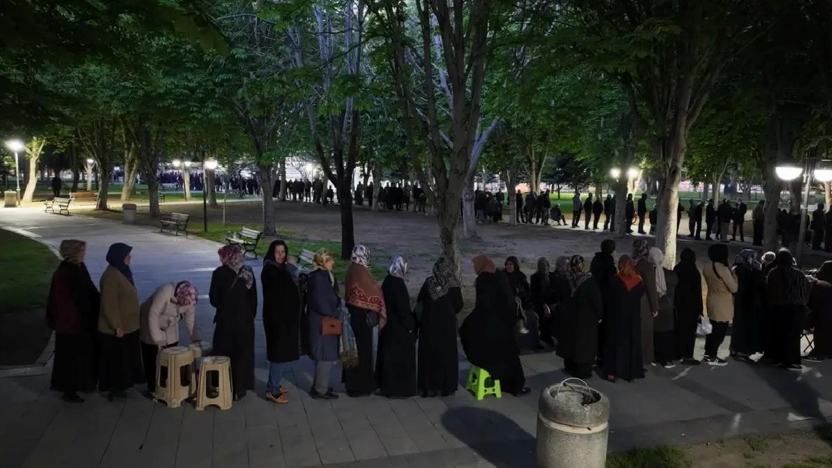 Kayseri’de 550 Bin Organik Domates Fidesi Dağıtıldı