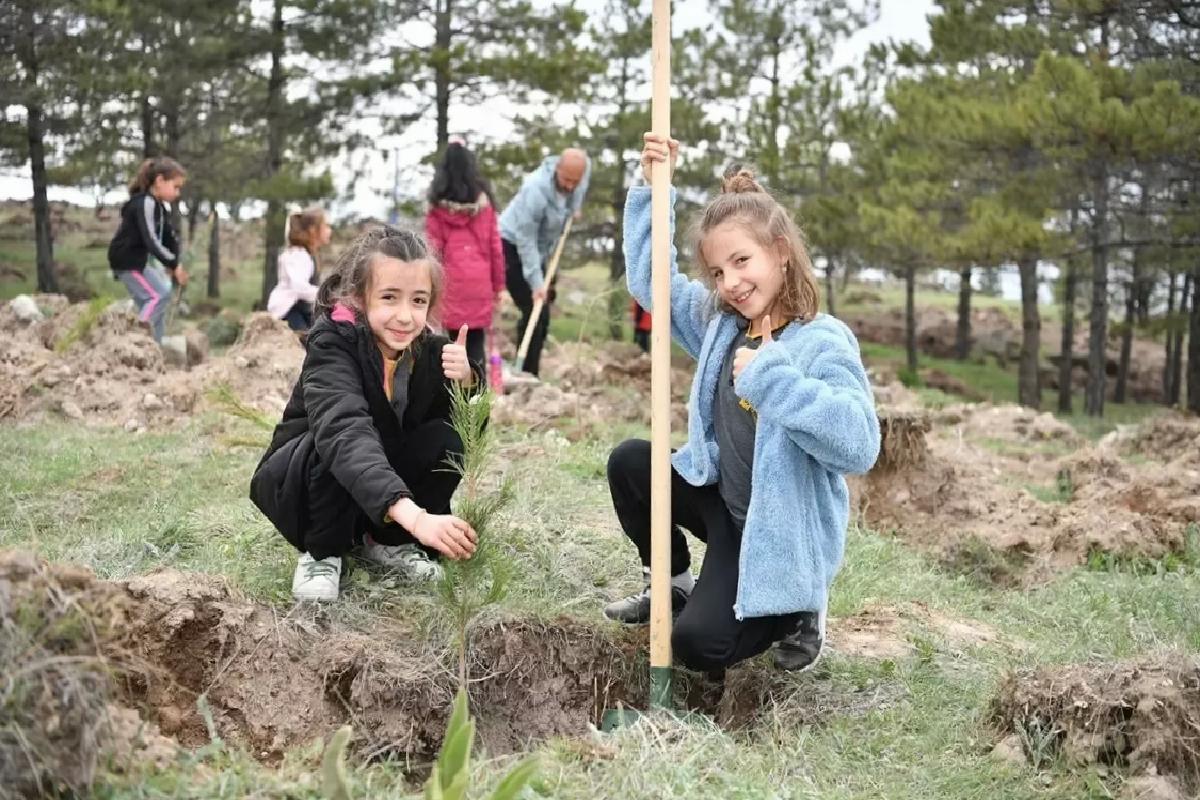 Kayseri’de 750 Bin Fidan Dikildi