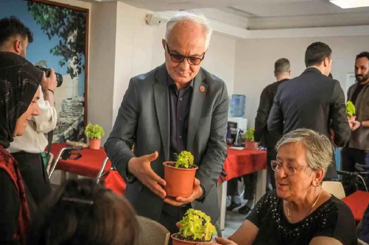 Keçiören’de Anneler Günü Coşkusu