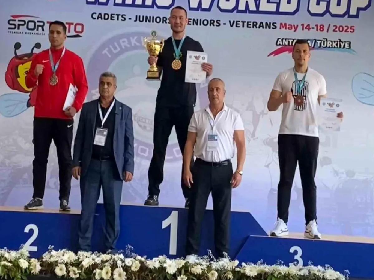 Kemer Belediyesi Kick Boks Takımı, Dünya Kupası’ndan Dört Madalya ile Döndü