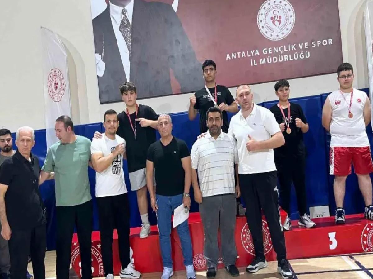 Kemer Belediyesi Kick Boks Takımı’ndan Büyük Başarı