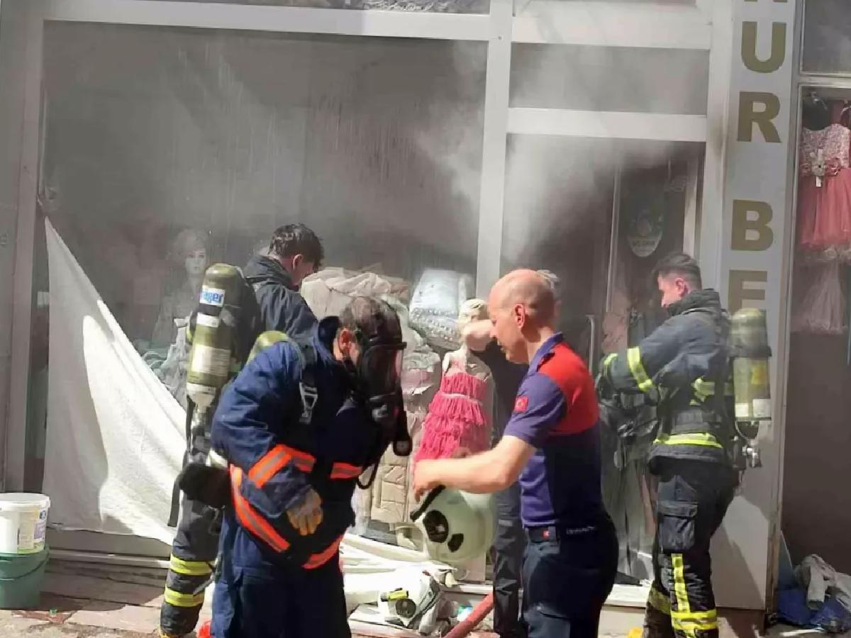 Keşan’da Çocuk Giyim Mağazasında Yangın