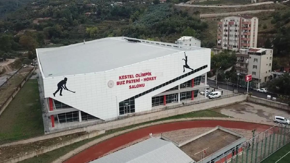 Kestel Buz Pateni Tesisinde Genç Sporcular Yetişiyor