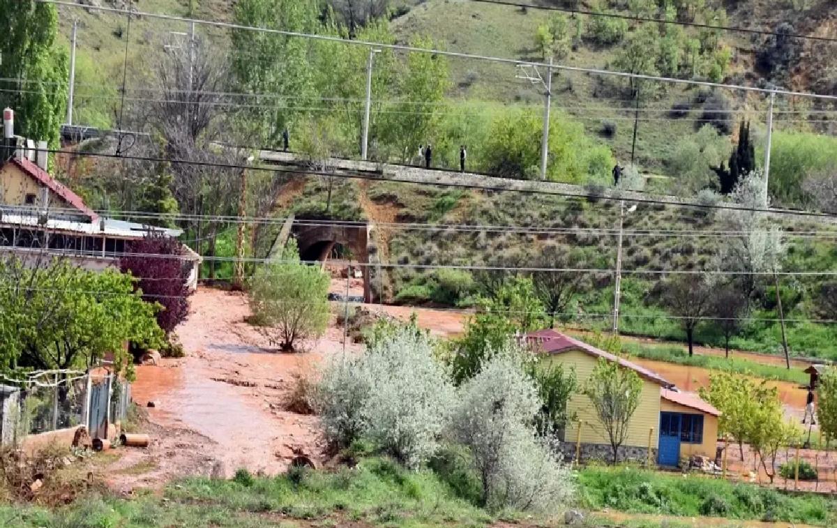 Kırıkkale’de Büyük Sel: Evler ve İş Yerleri Sular Altında