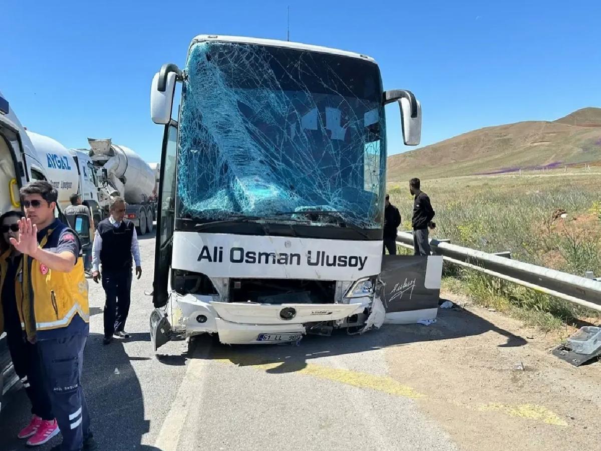 Kırıkkale’de Otobüs Kazası: 2 Yaralı