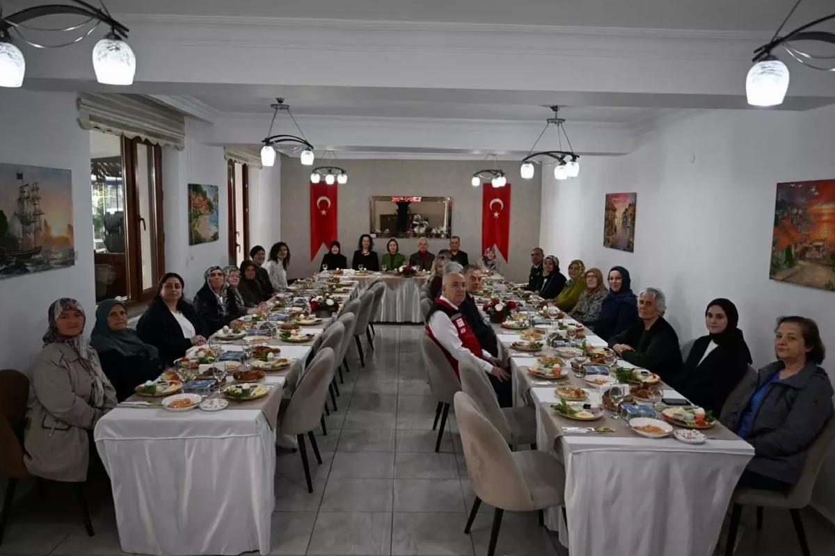 Kırklareli Valisi Turan, şehit anneleri ile bir araya geldi