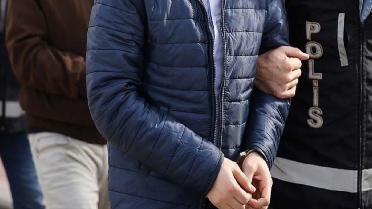 Kırmızı bültenle aranan 2 suçlu daha Türkiye’ye getirildi