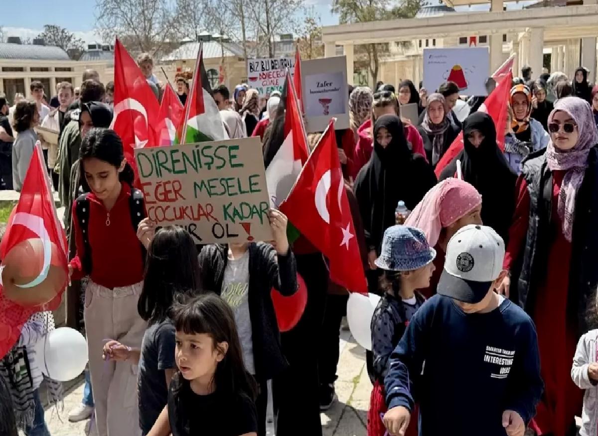 Kırşehir’de çocuklar Gazze’ye destek için yürüdü