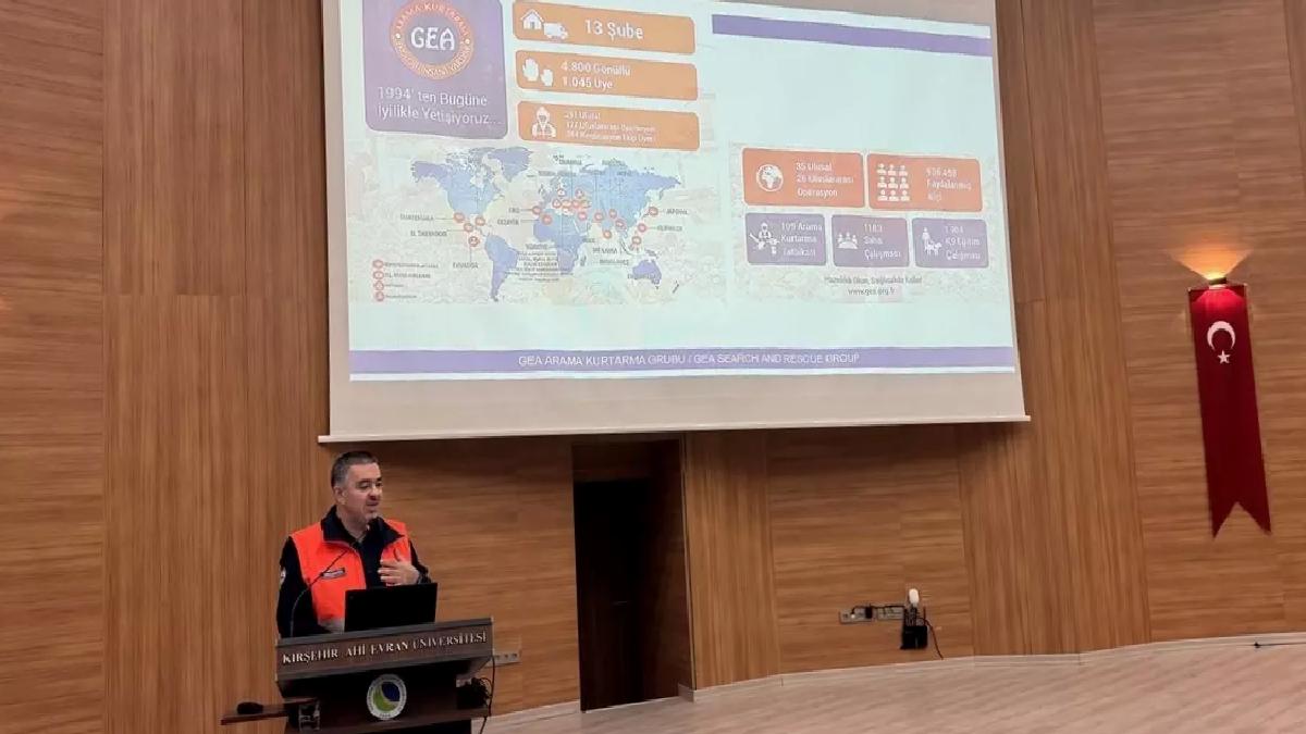 Kırşehir’de Deprem Konferansı Düzenlendi