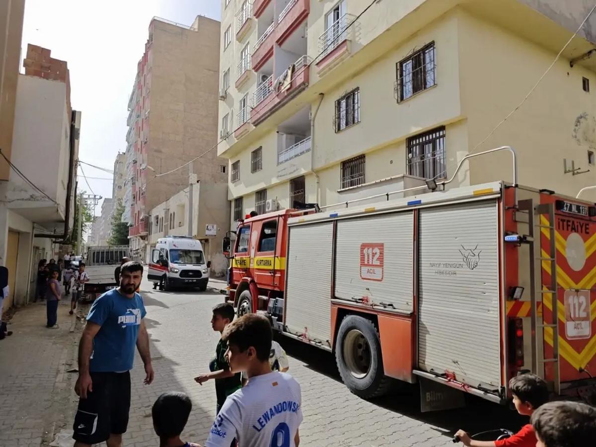 Kızıltepe’de Havalandırma Boşluğuna Düşen Çocuklar Yaralandı