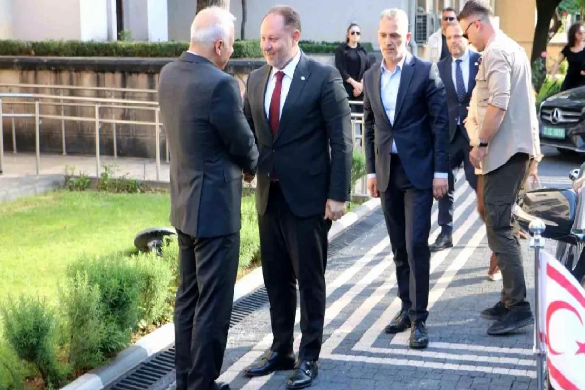 KKTC Meclis Başkanı Öztürkler, Diyarbakır’da