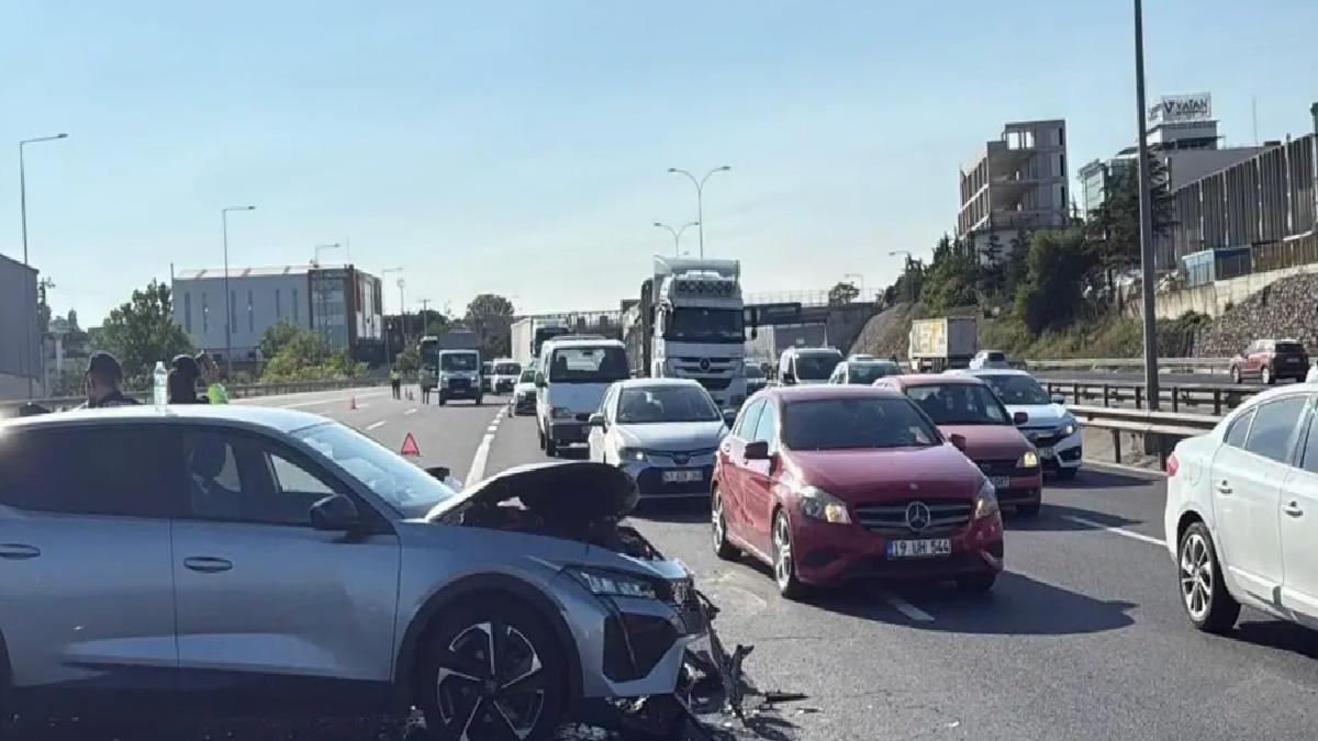 Kocaeli Otoyolunda Kaza: İki Yaralı